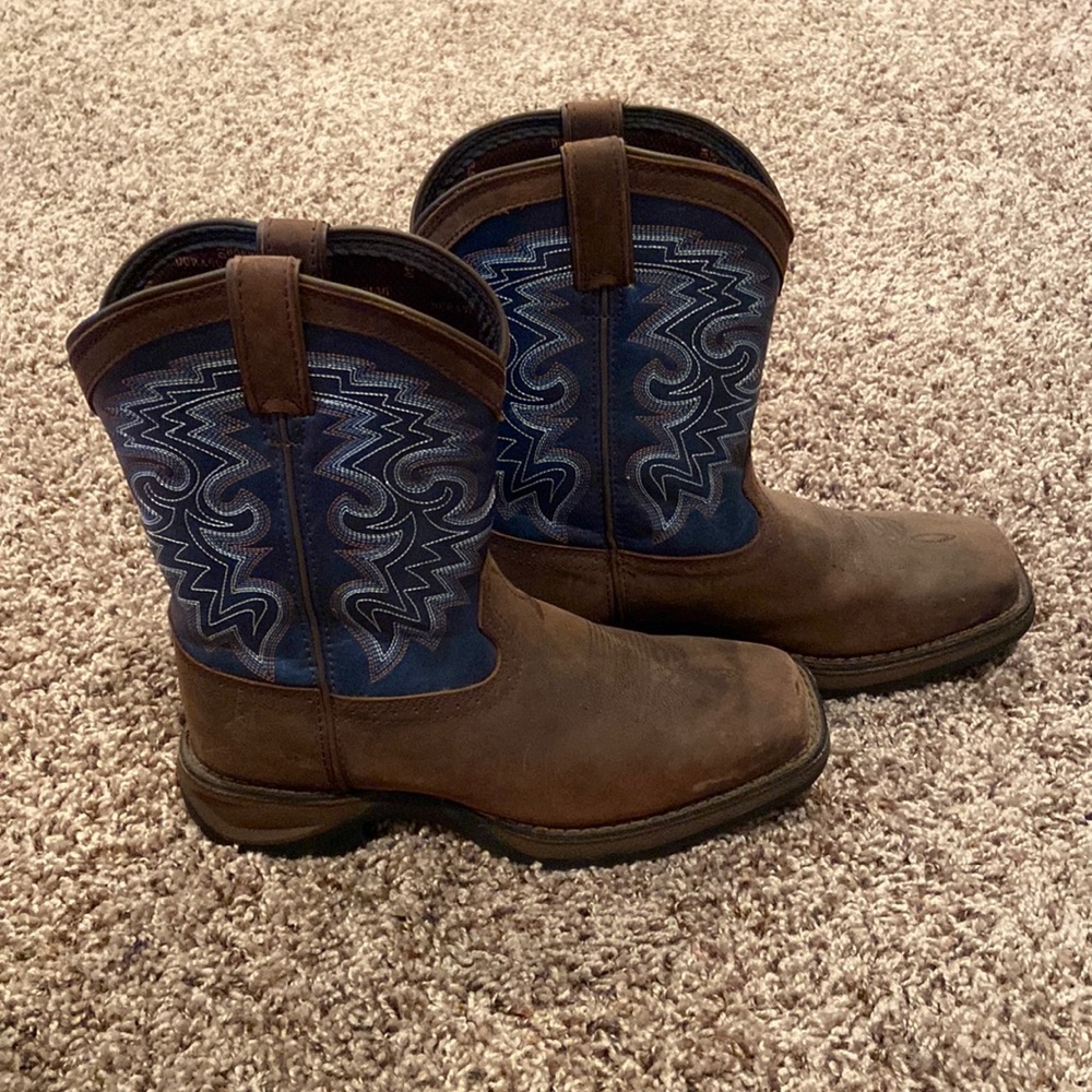 Durango size 4M